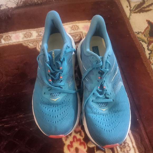 Hoka shoes - Picture 2 of 5
